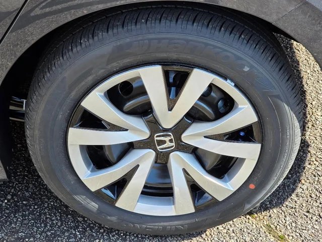 New 2026 Meteorite Gray Metallic Honda LX image 6