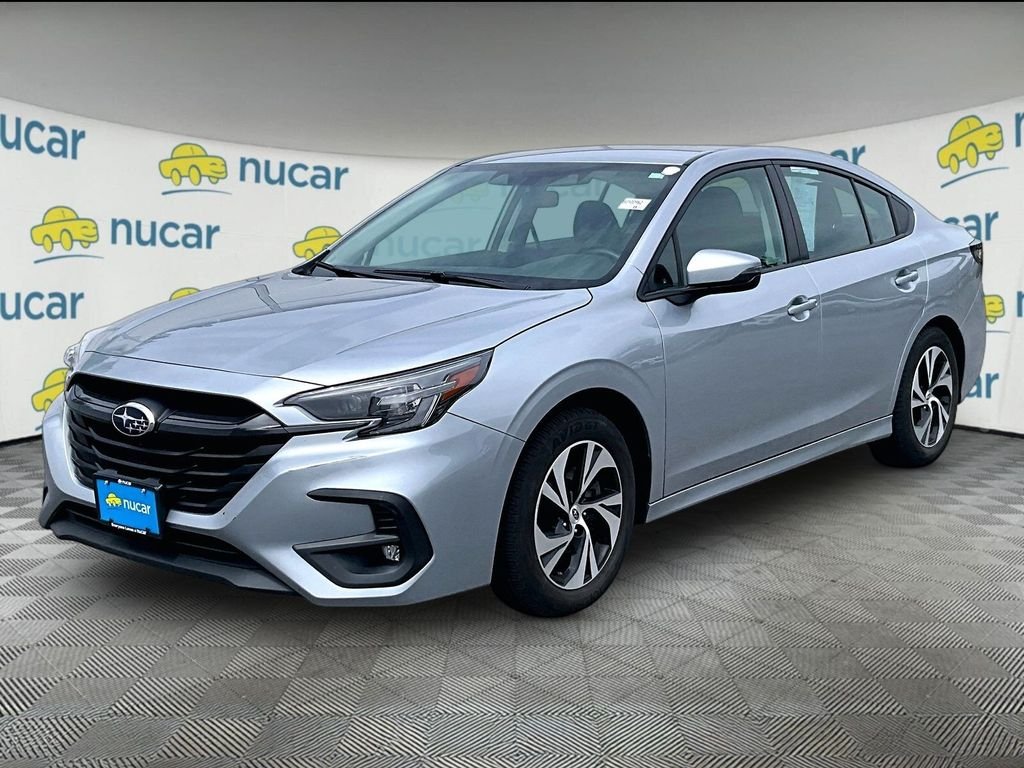 Used 2025 Ice Silver Metallic Subaru Premium image 3