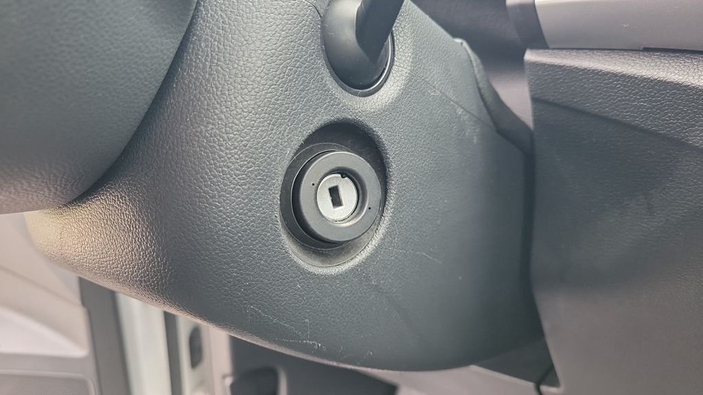 Used 2018 White Volkswagen S image 22