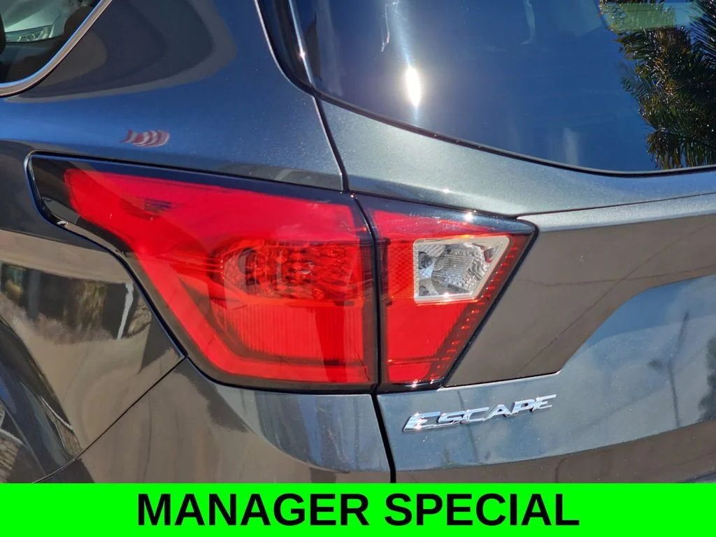 Used 2019 Gray Ford SEL image 40