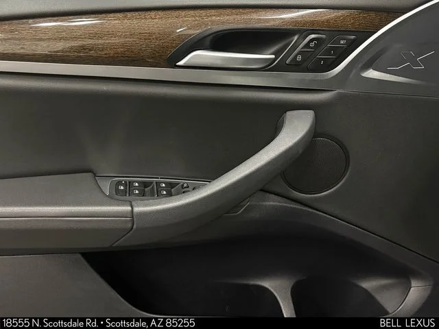 Used 2019 White BMW sDrive30i image 11