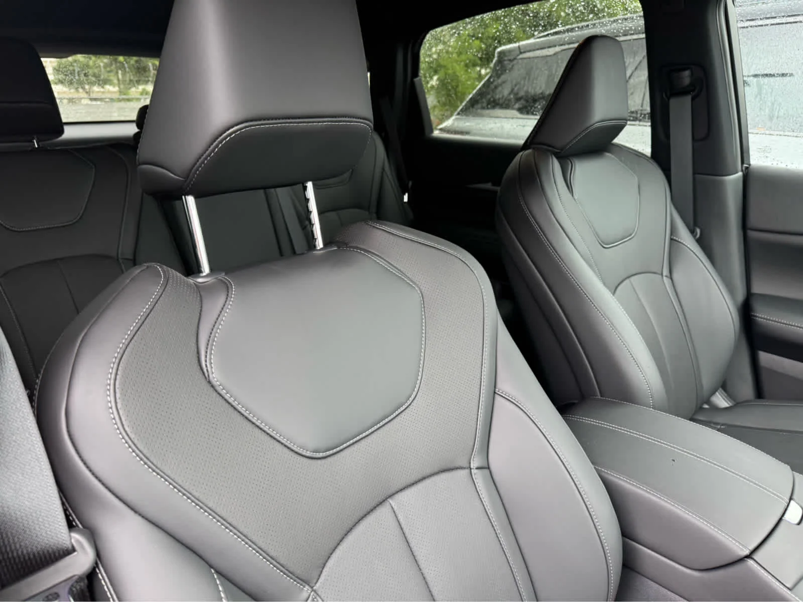 New 2027 SUNFIRE RED INFINITI Sport AWD image 9