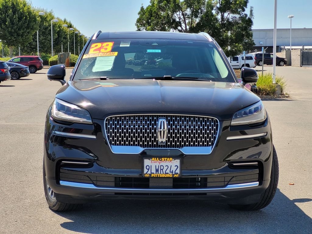 Used 2023 Black Lincoln Reserve image 2
