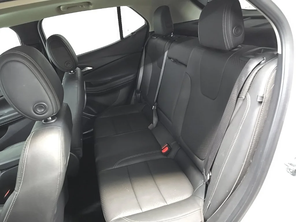 Used 2022 White Buick Essence image 32