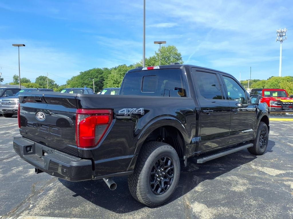 New 2026 Agate Black Metallic Ford XLT image 4