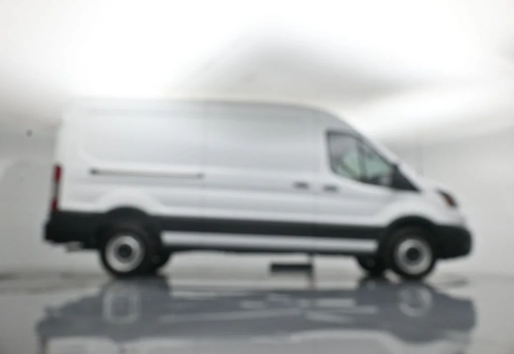New 2026 Oxford White Ford Base image 6