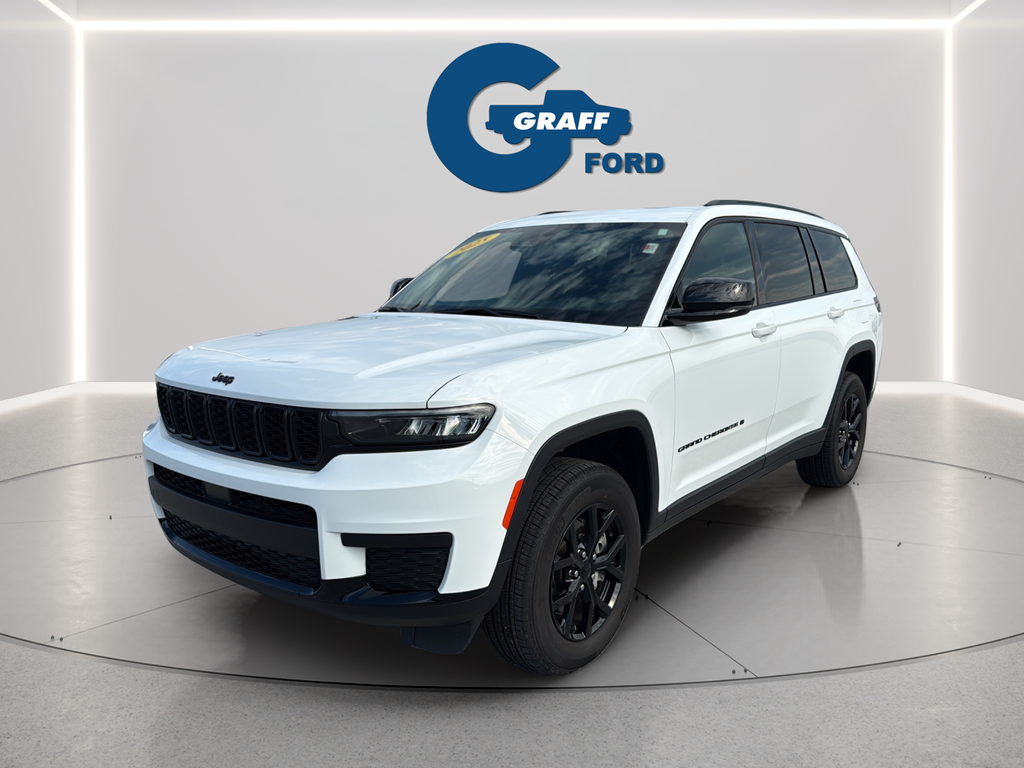 Used 2025 White Jeep Altitude X image 12