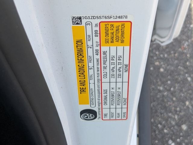 Used 2025 White Chevrolet LT image 21