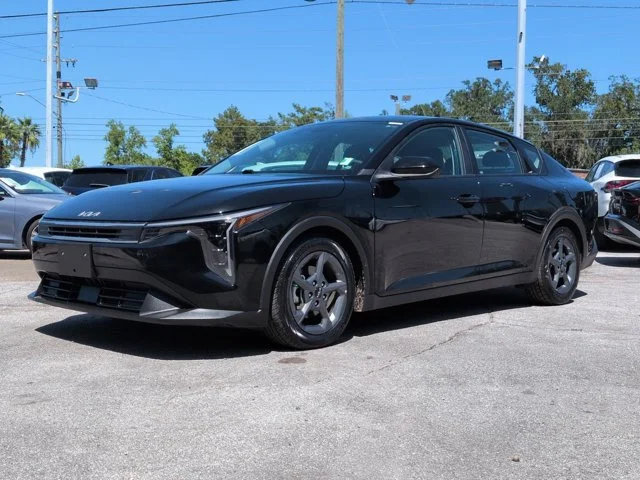 Used 2025 Black Kia LXS image 2