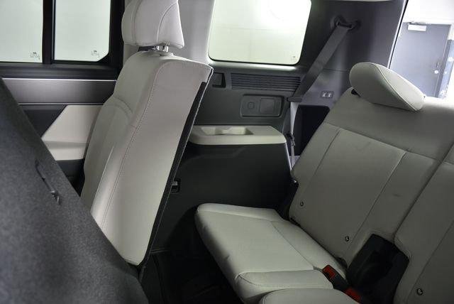 New 2027 White Hyundai SE AWD image 81