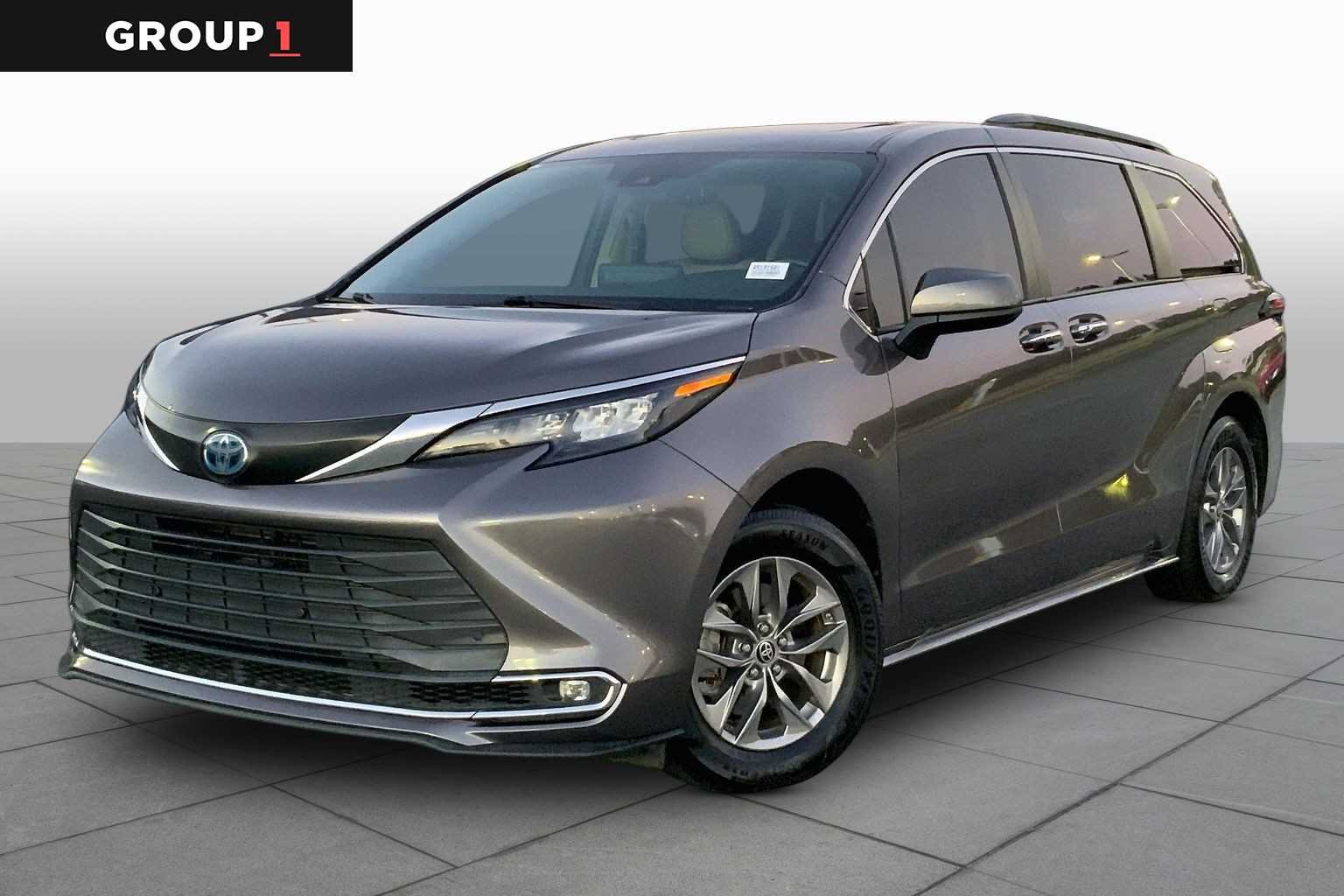 2024 Toyota Sienna XLE
