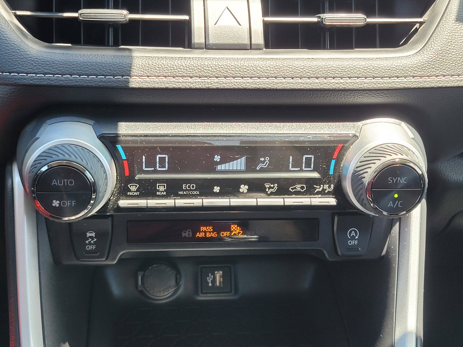 Used 2025 Silver Toyota XLE image 20