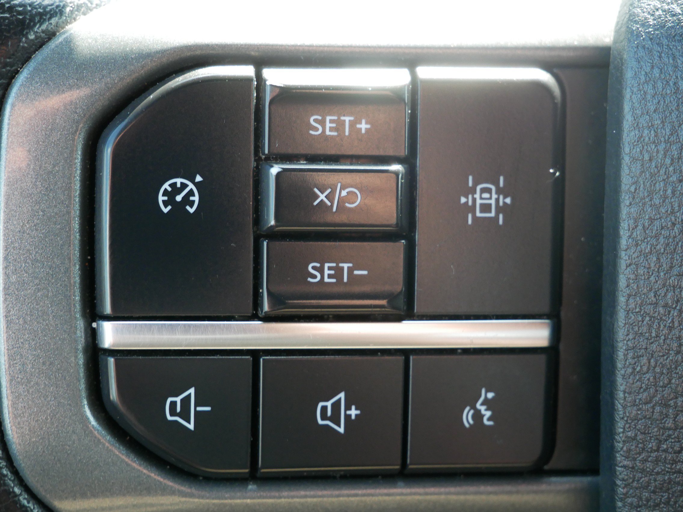 Used 2022 Black Ford XL image 20