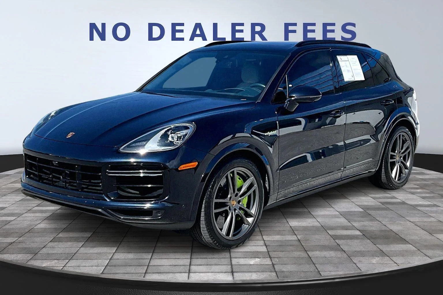 2022 Porsche Cayenne Turbo S E-Hybrid's photo