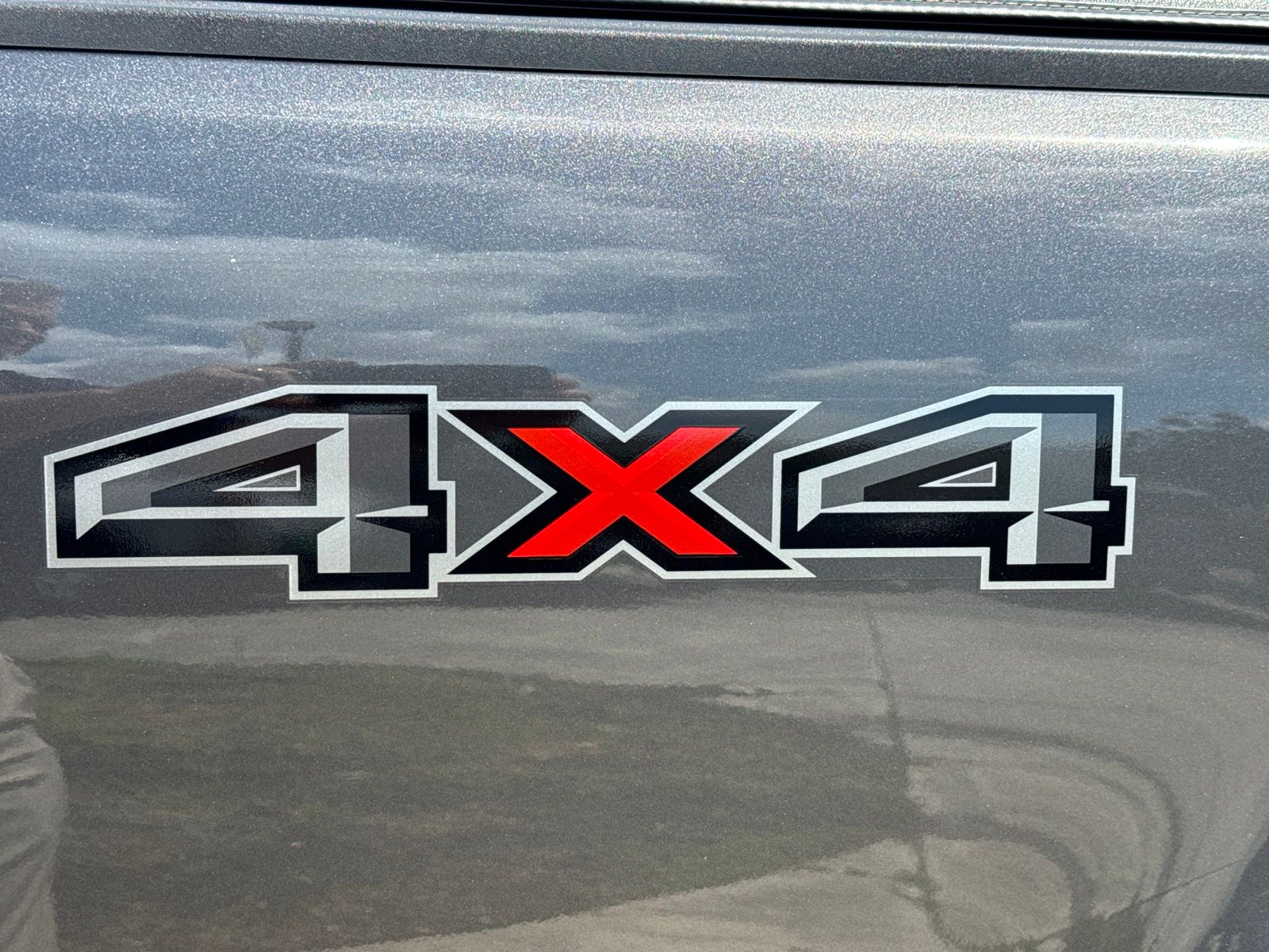 Used 2020 Gray Ford XLT image 9