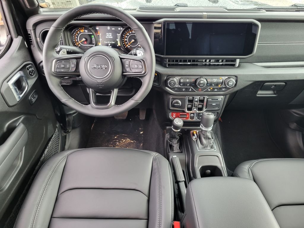 2026 Jeep Wrangler 4-Door photo 4