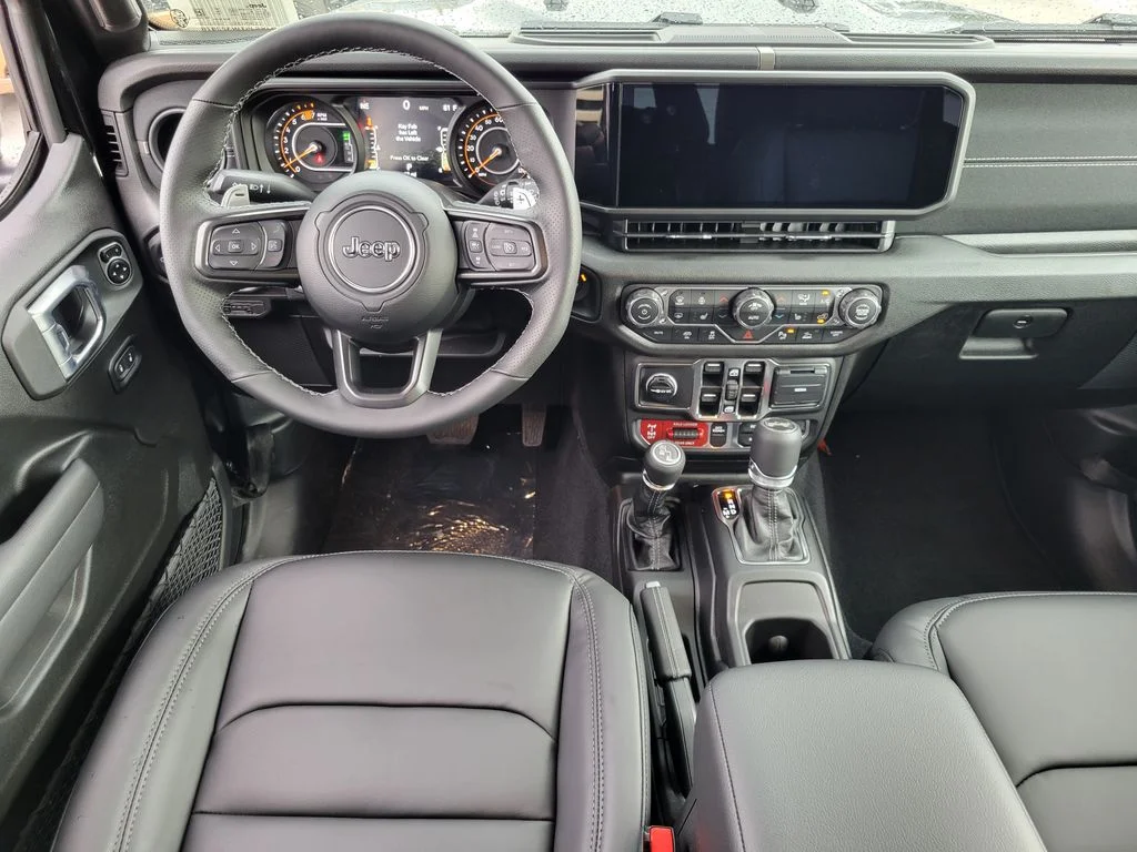 2026 Jeep Wrangler 4-Door photo 4