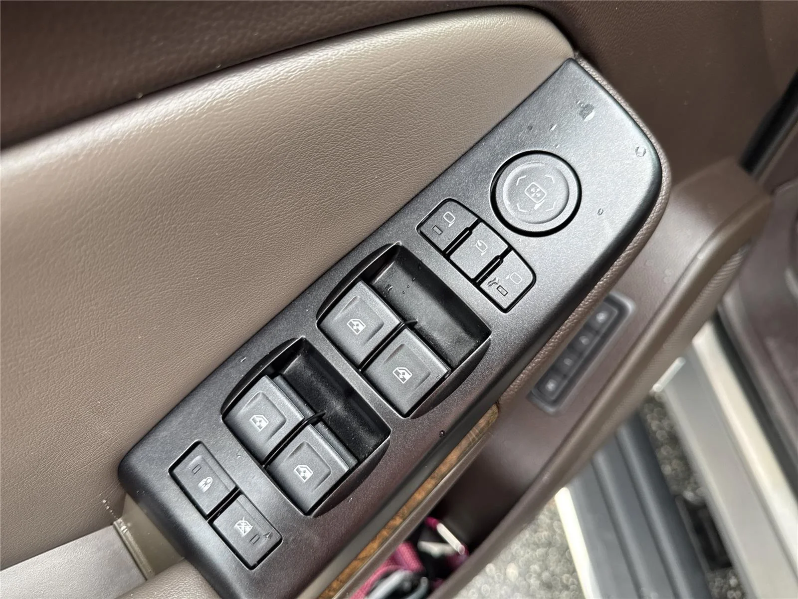 Used 2019 PEPPERDUST METALLIC GMC Denali image 18