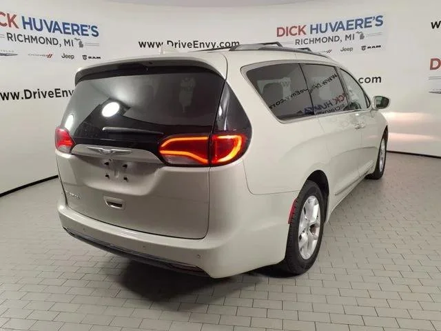 Used 2017 White Chrysler Touring L Plus image 6