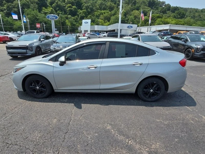 Used 2017 Silver Chevrolet LT image 4