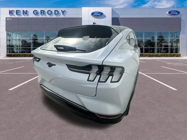 Used 2023 White Ford Premium image 7