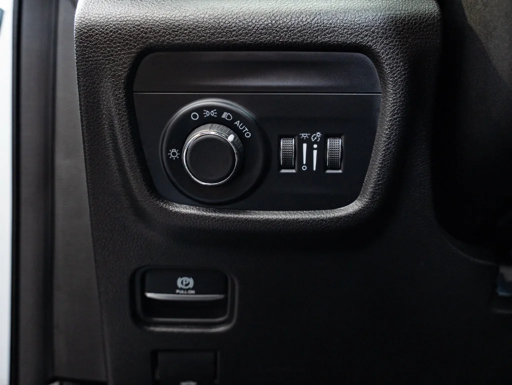 Used 2023 Bright White Clearcoat Jeep Altitude image 42