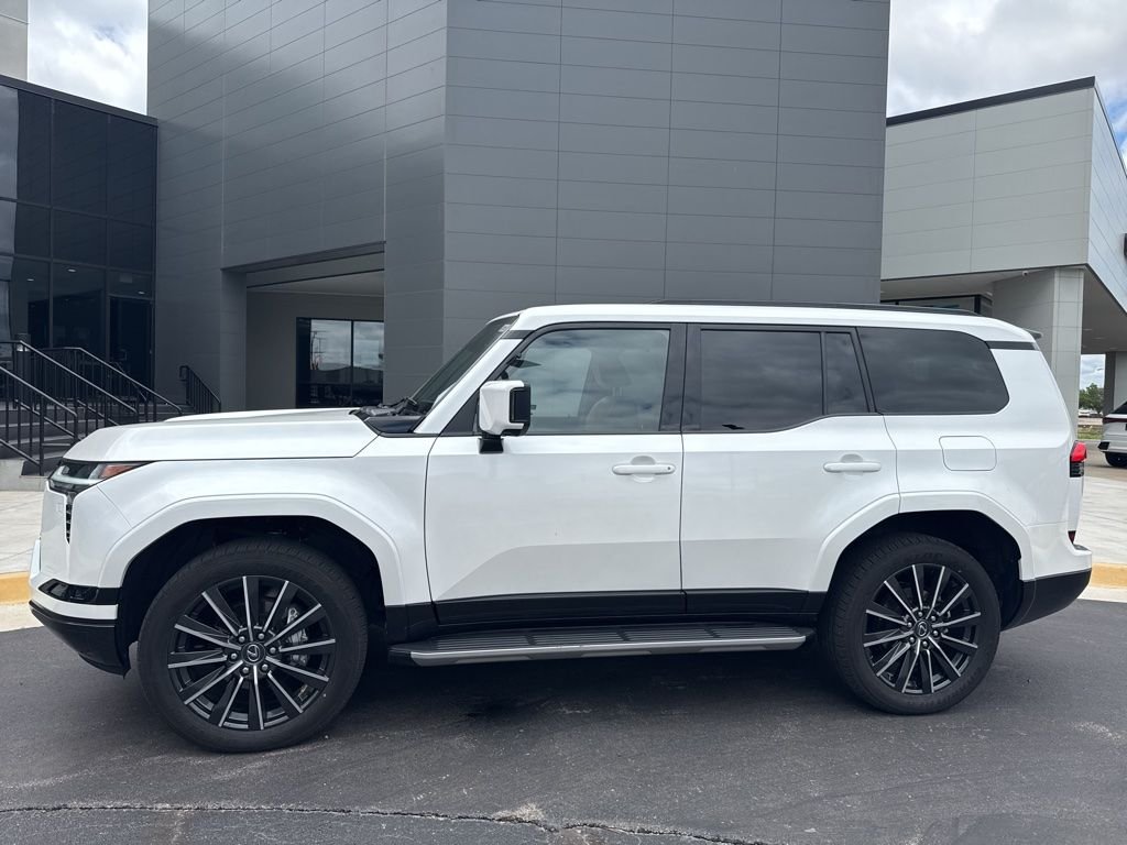 2024 Lexus GX 460 550 Luxury's photo