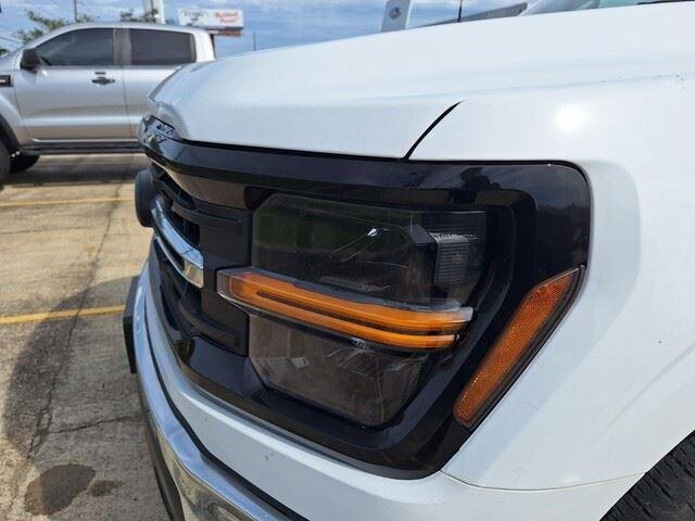 Used 2024 Oxford White Ford XLT image 21
