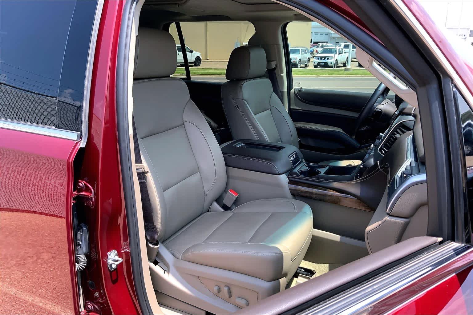 Used 2017 Siren Red Tintcoat Chevrolet LT image 9