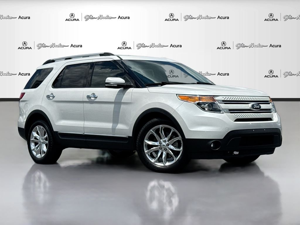 Used 2013 White Ford Limited image 2