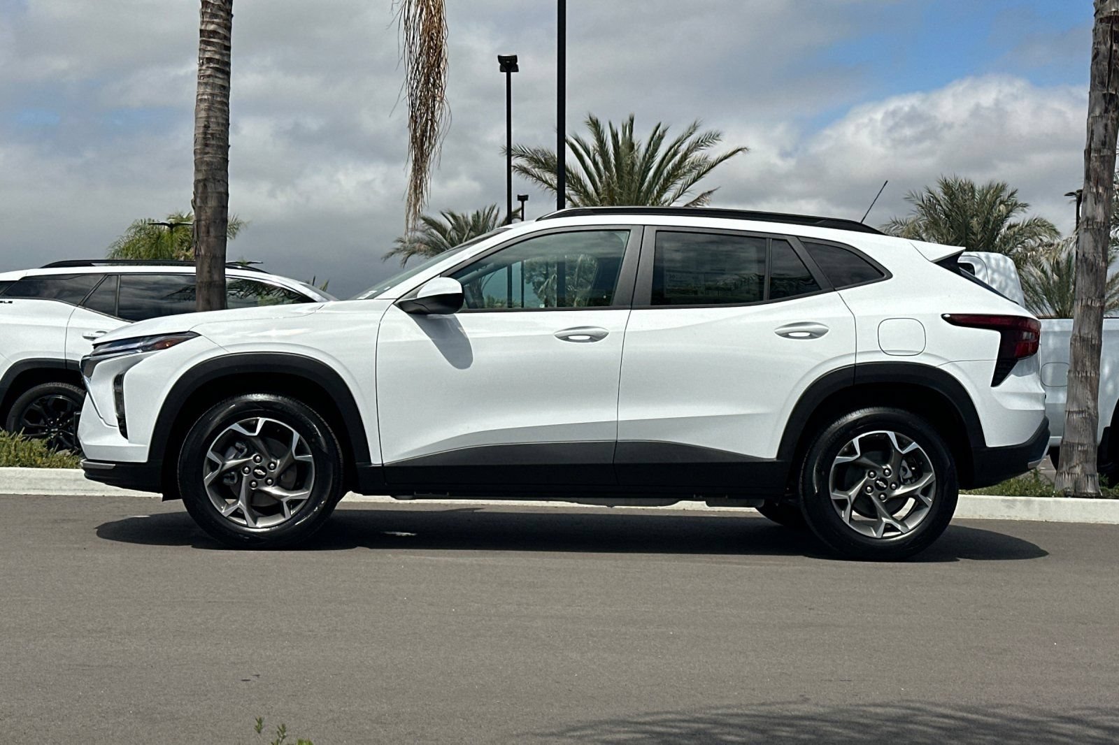 New 2026 Summit White Chevrolet LT image 7