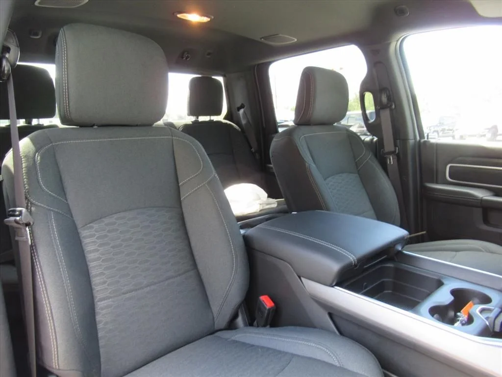 2026 RAM 2500 Big Horn - Photo 10