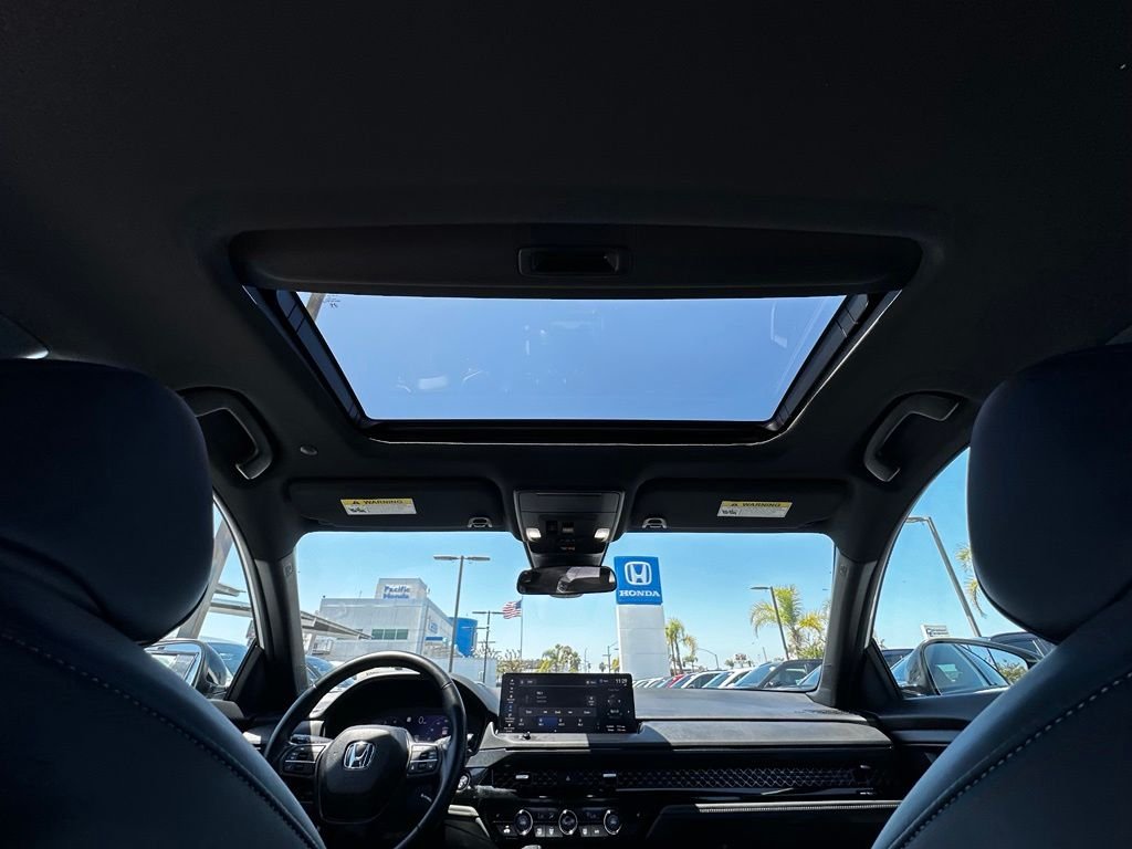 Used 2024  Honda LX image 18