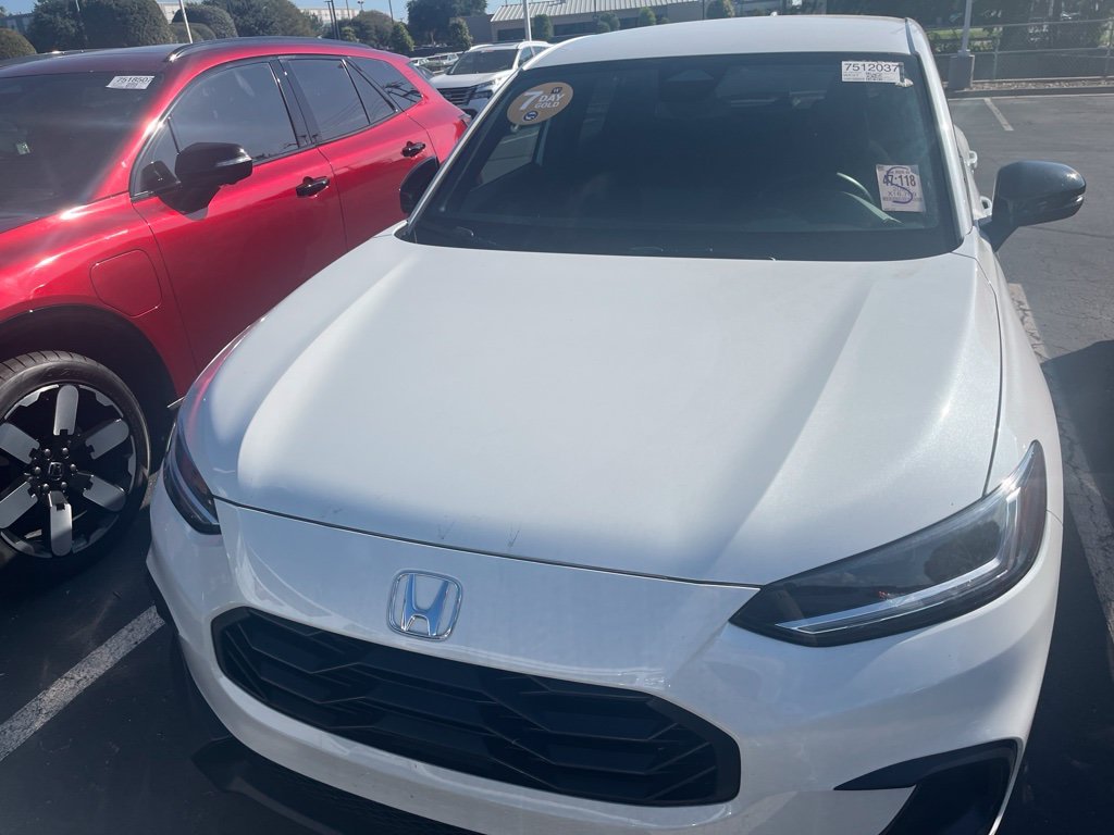 Used 2026 Platinum White Pearl Honda Sport image 2
