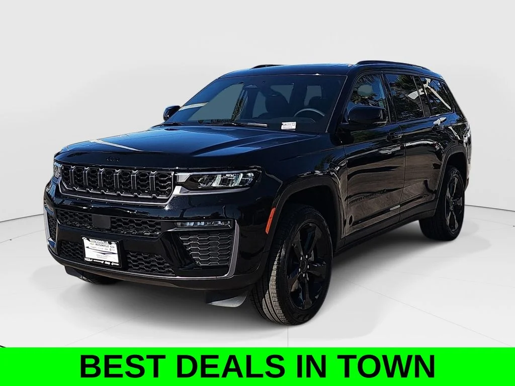 New 2026 Diamond Black Crystal Pearlcoat Jeep Limited image 7