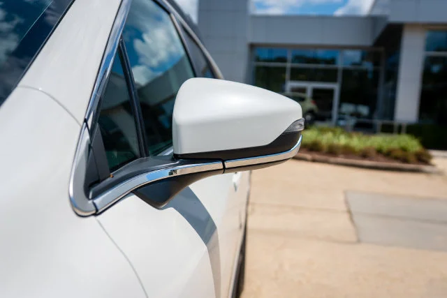 Used 2021 Crystal White Pearl Subaru Premium image 15