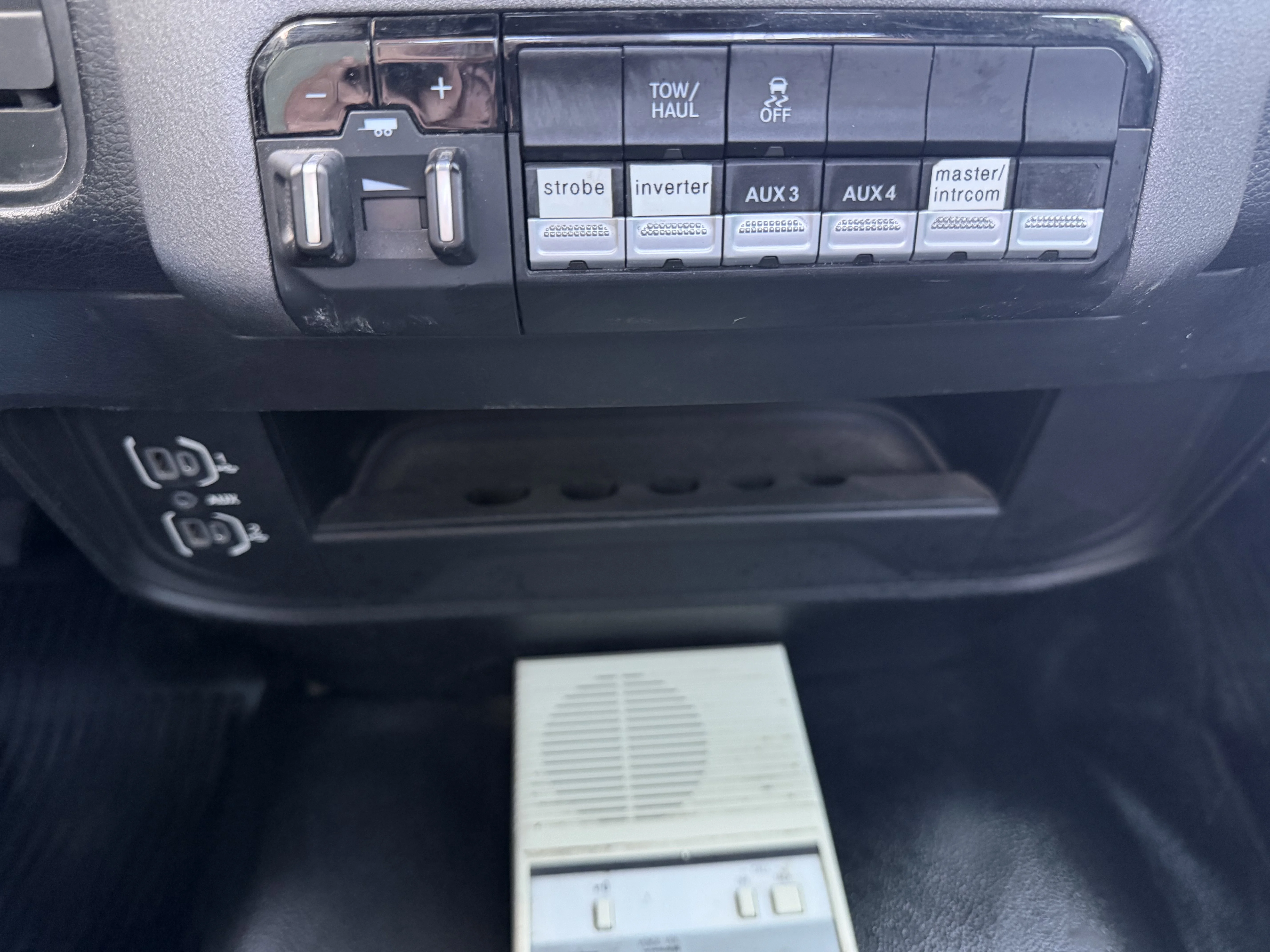 Used 2023 Bright White Clearcoat Ram  image 17