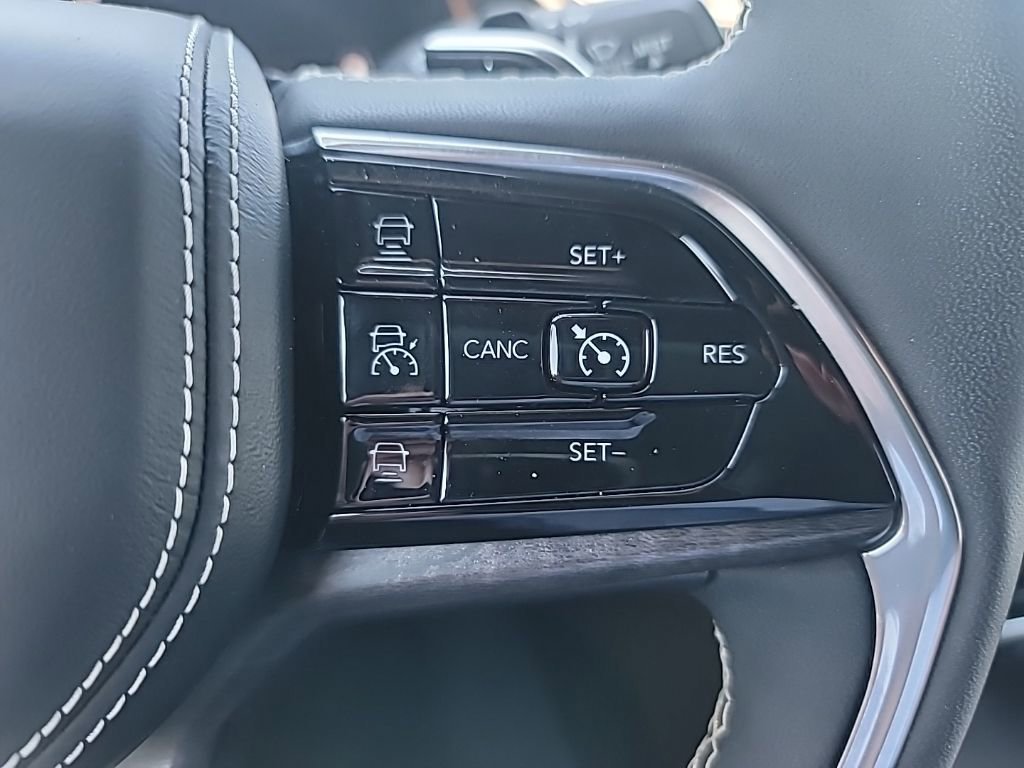 2023 Jeep Grand Cherokee Overland - Photo 25