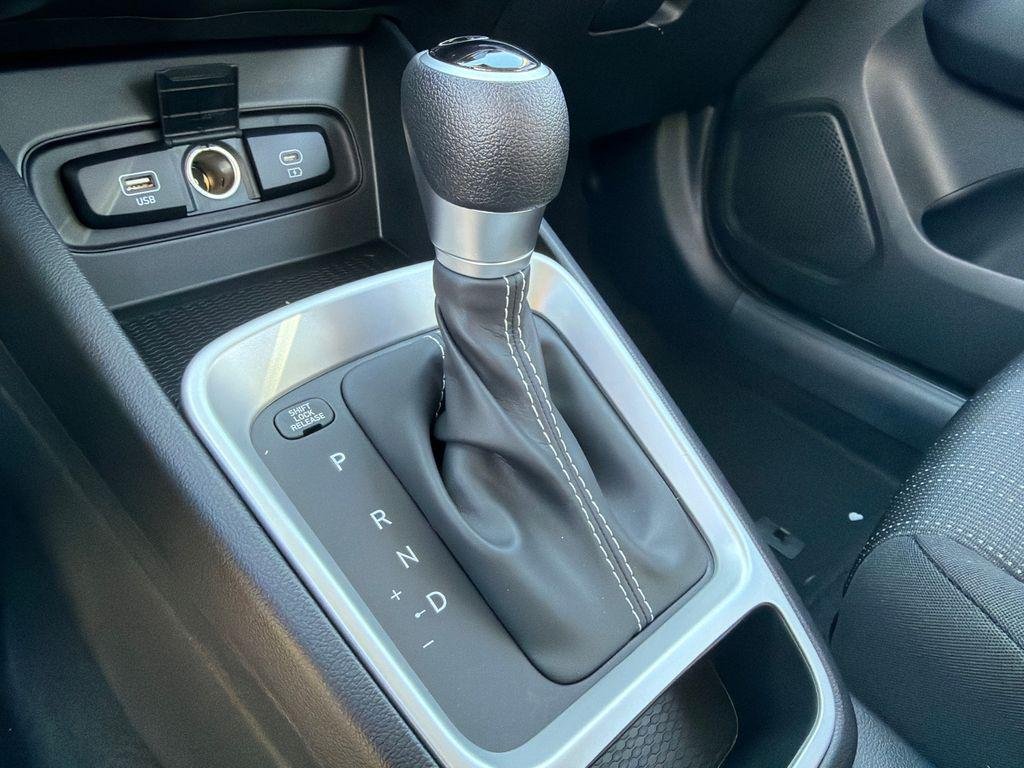 New 2026 White Hyundai SE image 30