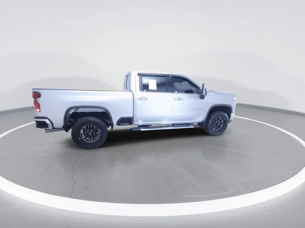 Used 2021 Silver Chevrolet High Country image 8