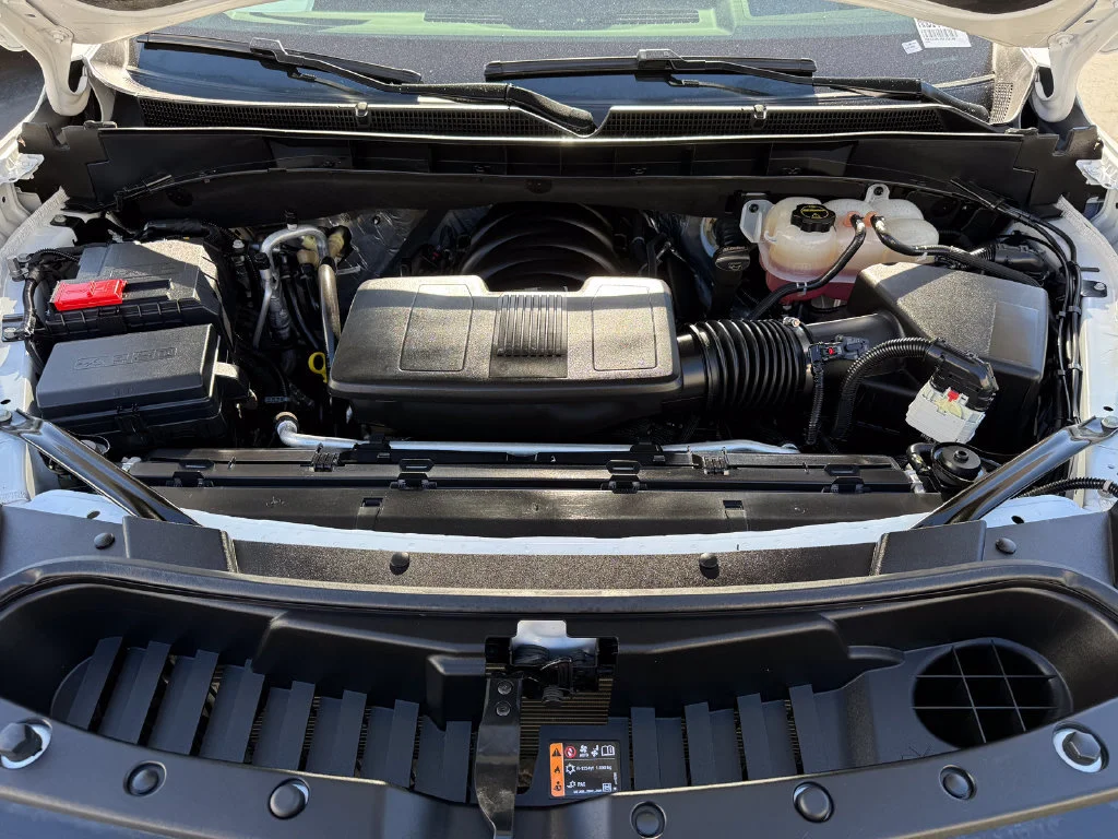 Used 2025 Summit White GMC Denali image 15