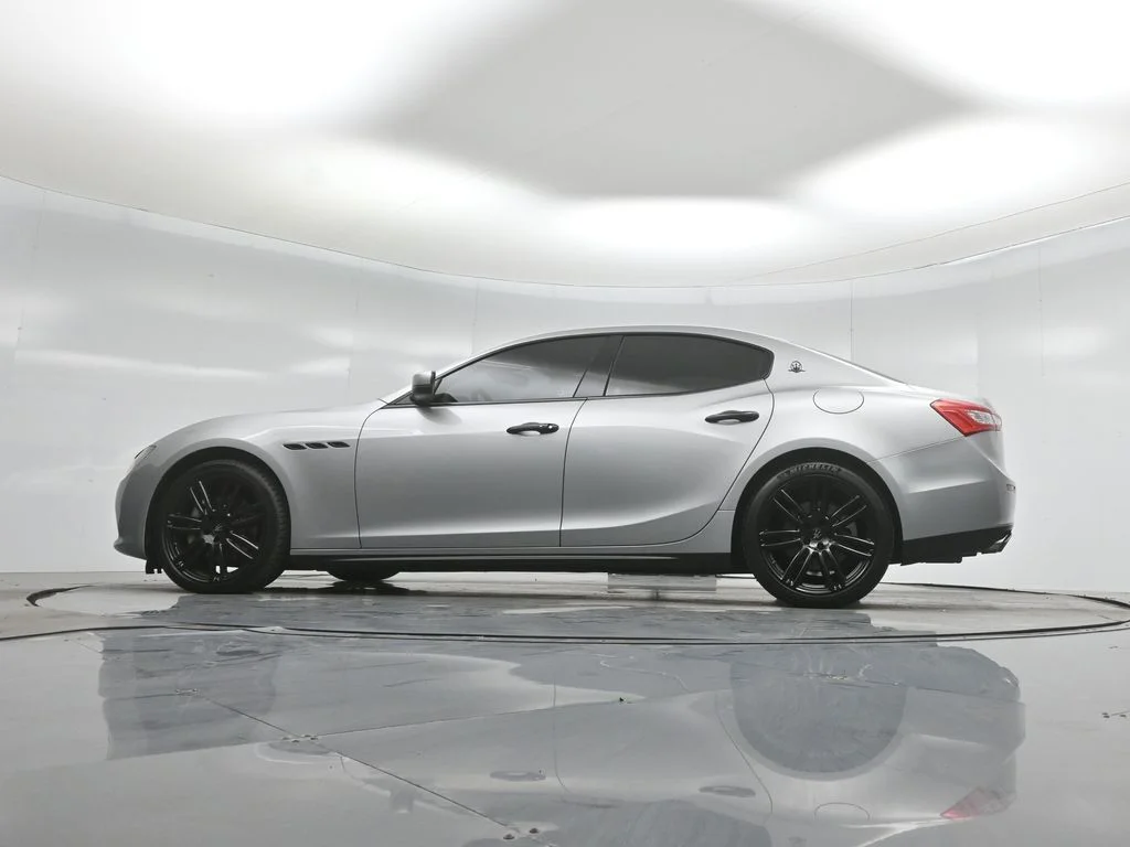 Used 2017 Silver Maserati Base image 48