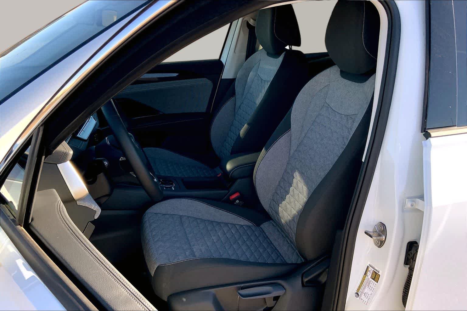 New 2026 Pure White Volkswagen S image 9