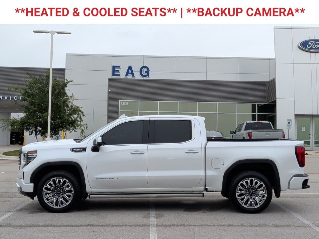 Used 2025 White Frost Tri-Coat GMC Denali Ultimate image 5