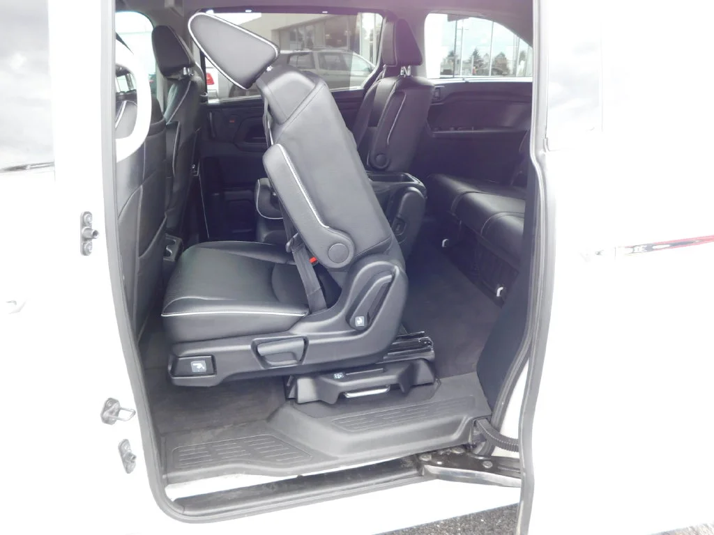 Used 2023 White Honda Elite image 36