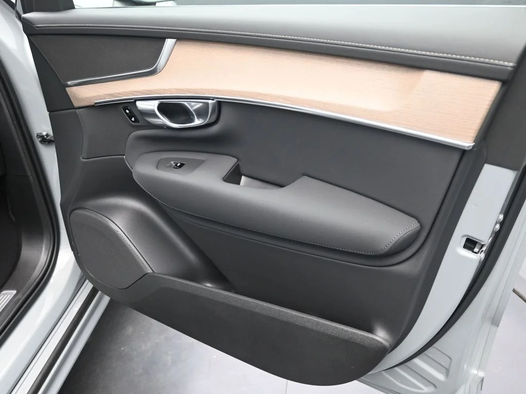 New 2026 Vapour Grey Volvo Core image 28