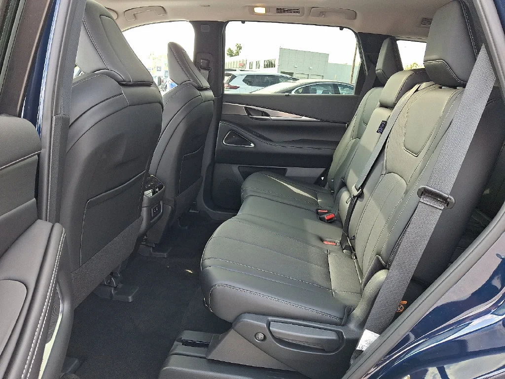 Used 2026 Blue INFINITI LUXE image 11