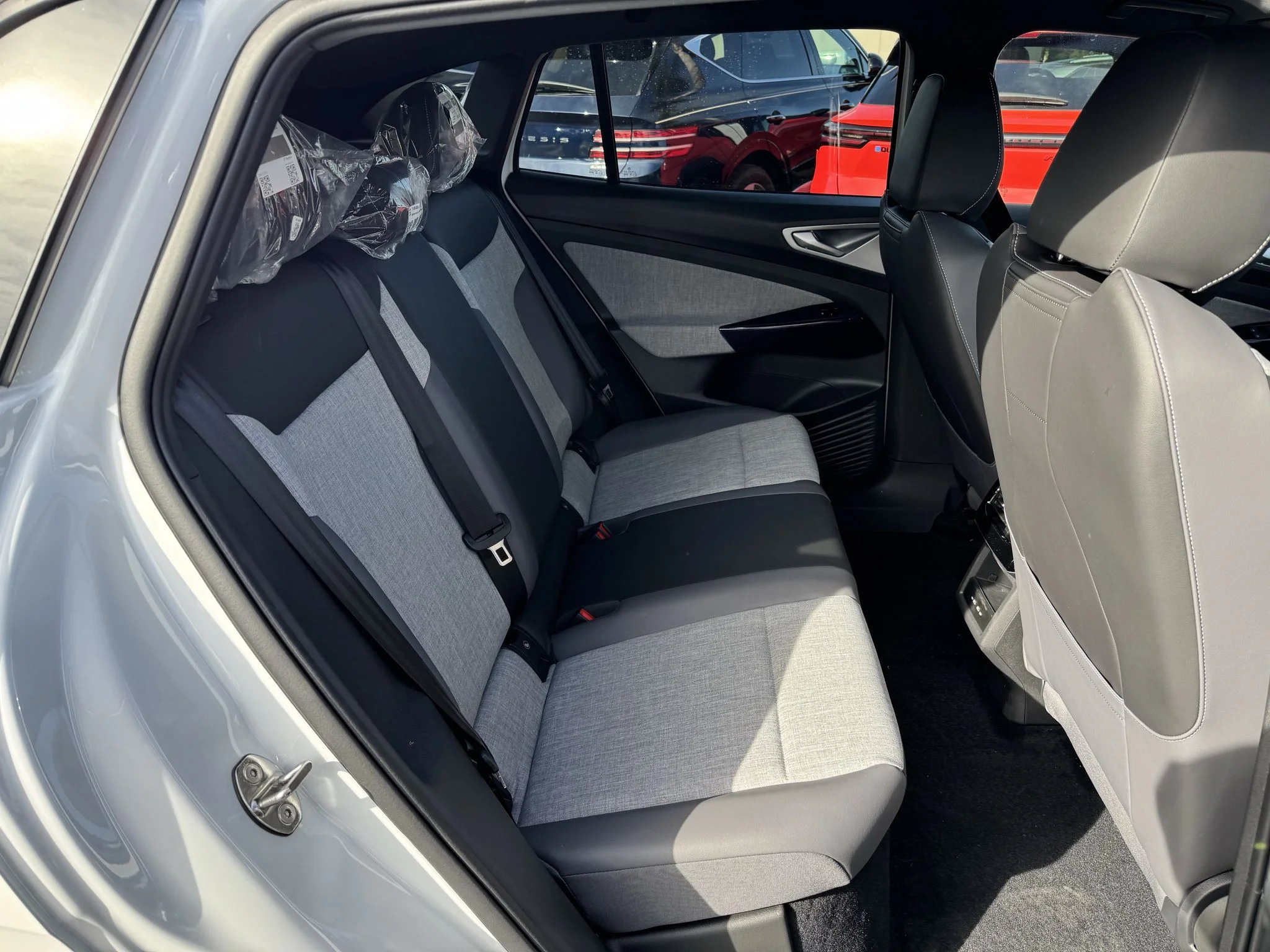 New 2026 Opal White Pearl Volkswagen Pro image 31