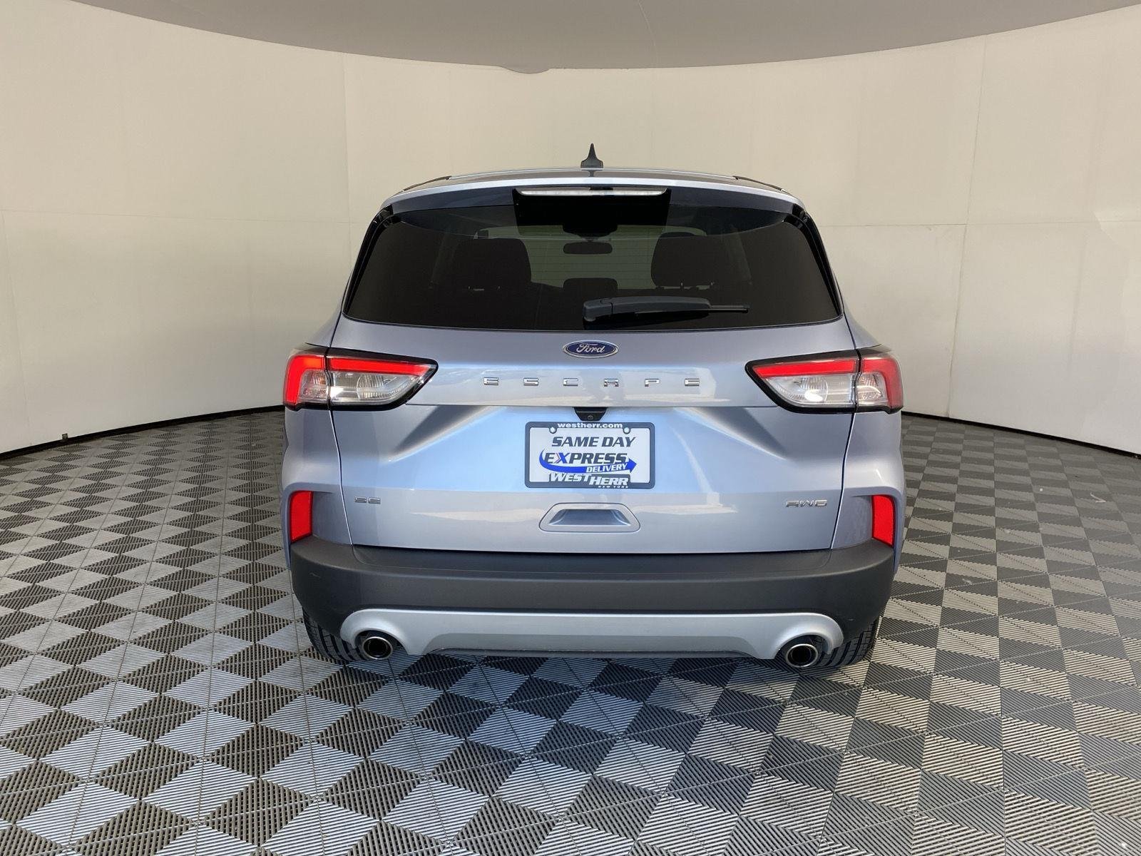 Used 2022 Iced Blue Silver Ford SE image 6