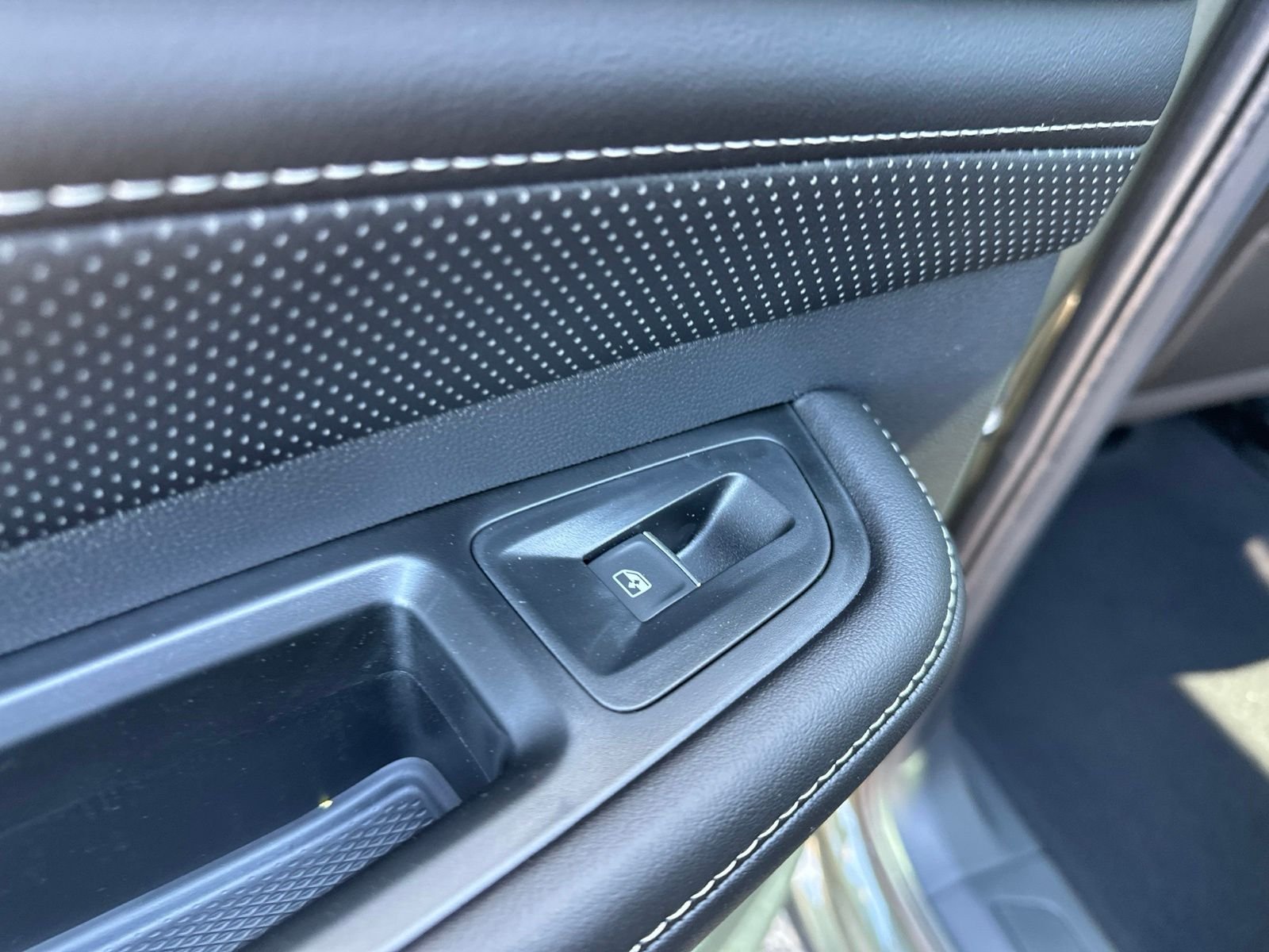 New 2026 Green Volkswagen 2.0T SE w/Technology image 25